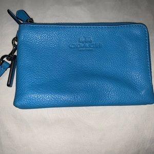 Cute blue double zip coach wristlet